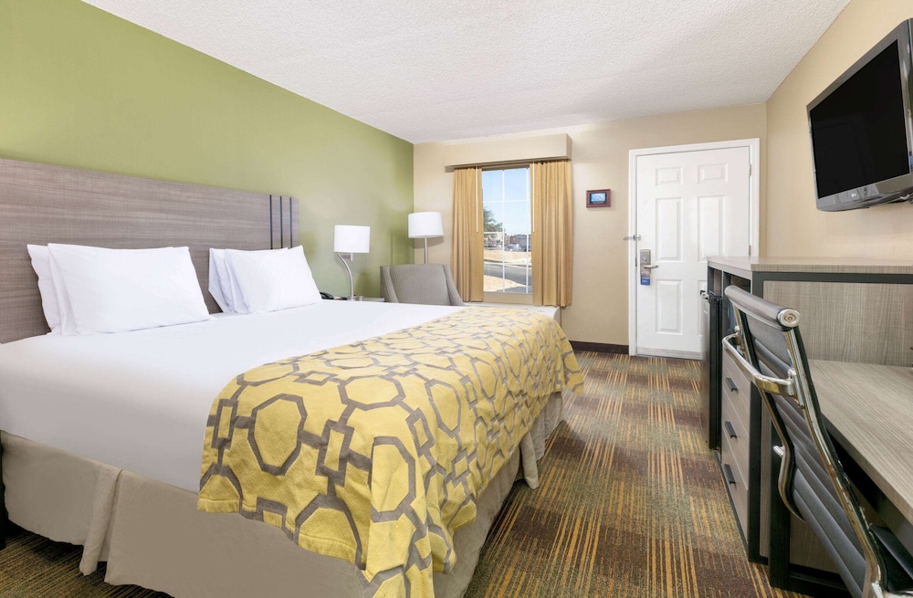 Room, King Bed