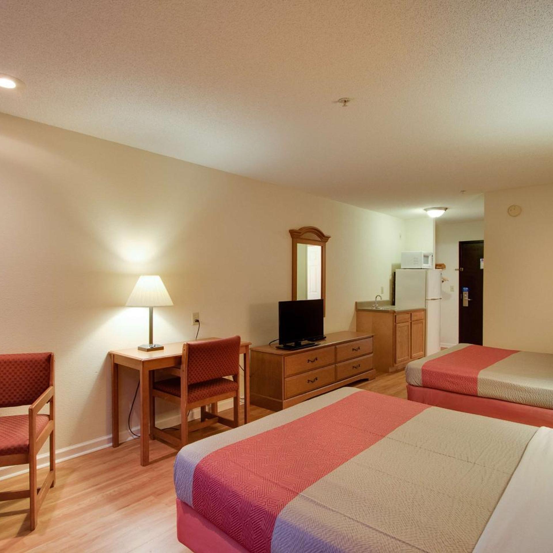 Room, 2 Queen Beds, Motel6 Hinesville, GA 5/9