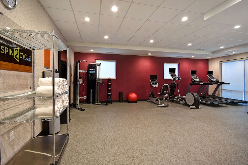 Home2 Suites by Hilton Eau Claire South 24/56