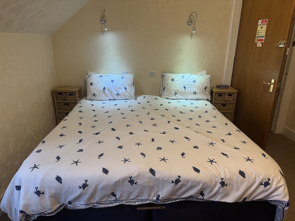 Harbour House B B 11/22