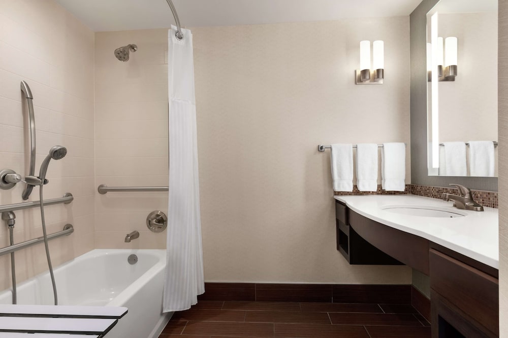 Hilton Garden Inn Louisville Downtown 27/87