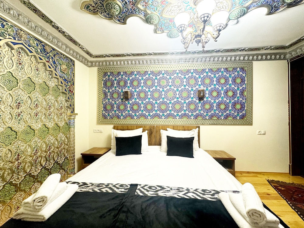 Bobosh Hotel 13/50