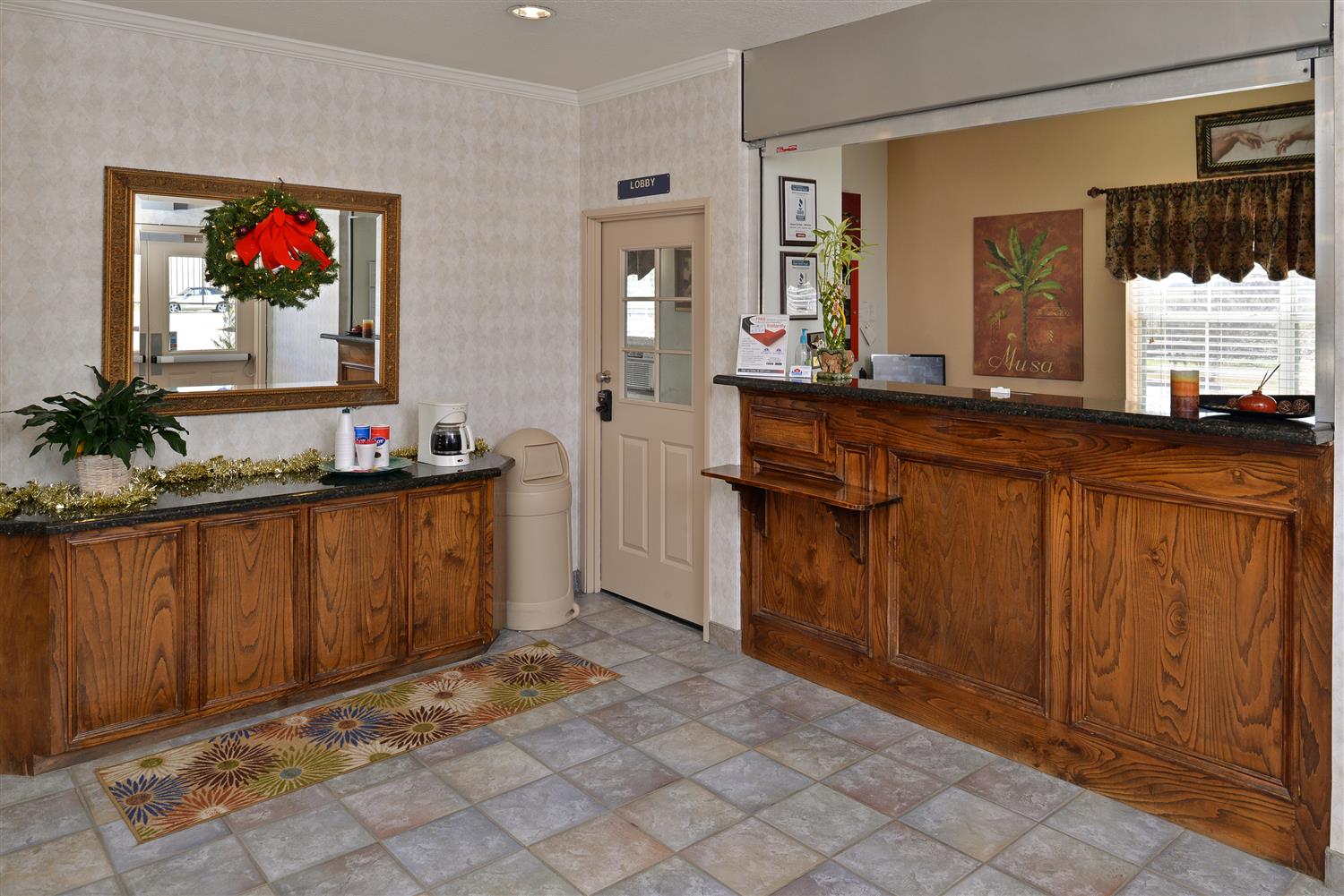 Americas Best Value Inn Suites Winnie 3/17