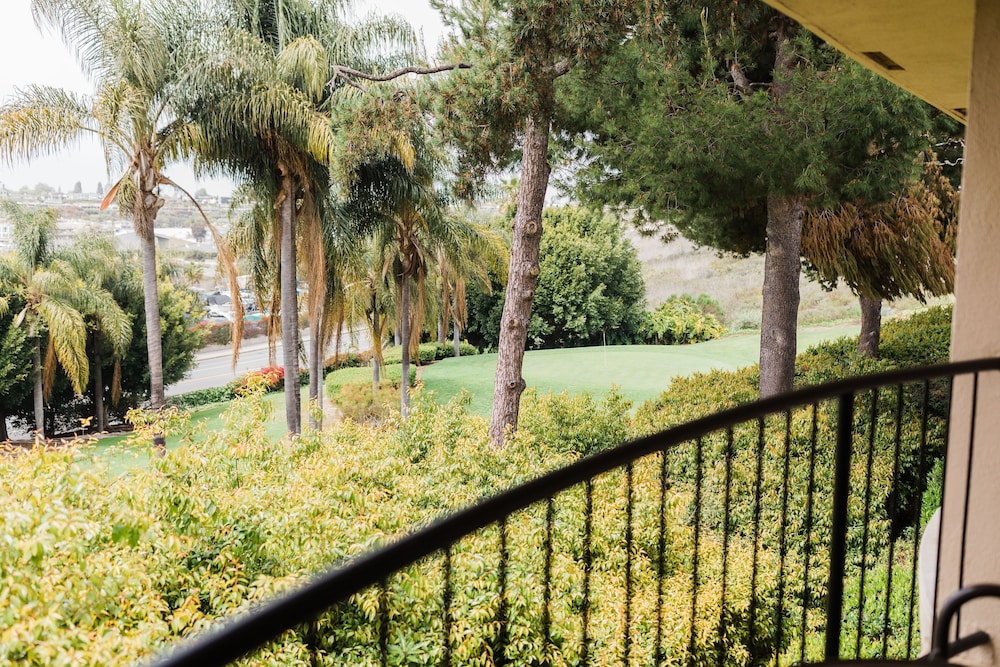 Hyatt Regency Newport Beach Hotel 7/75