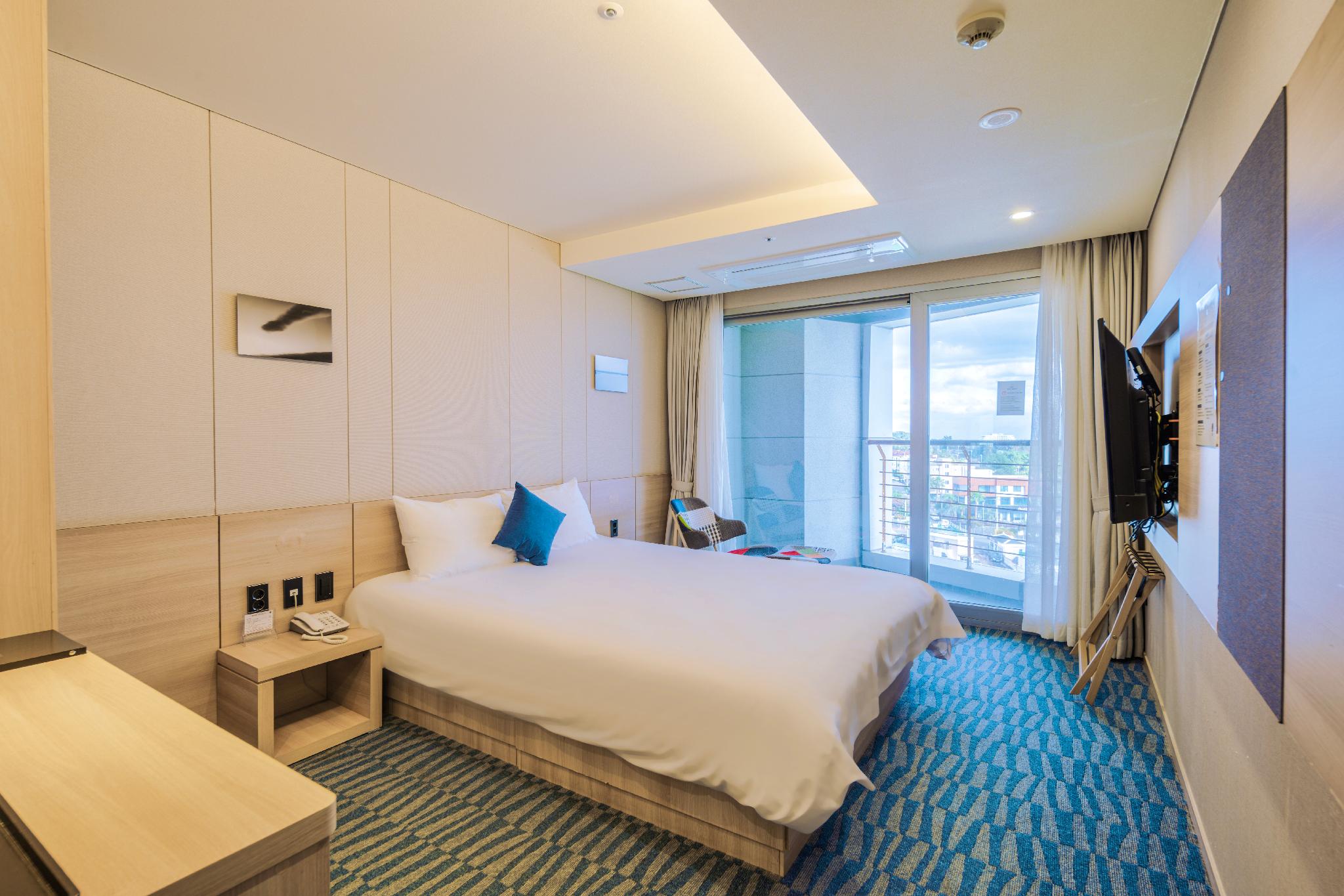 Deluxe, Double Bed, No Parking