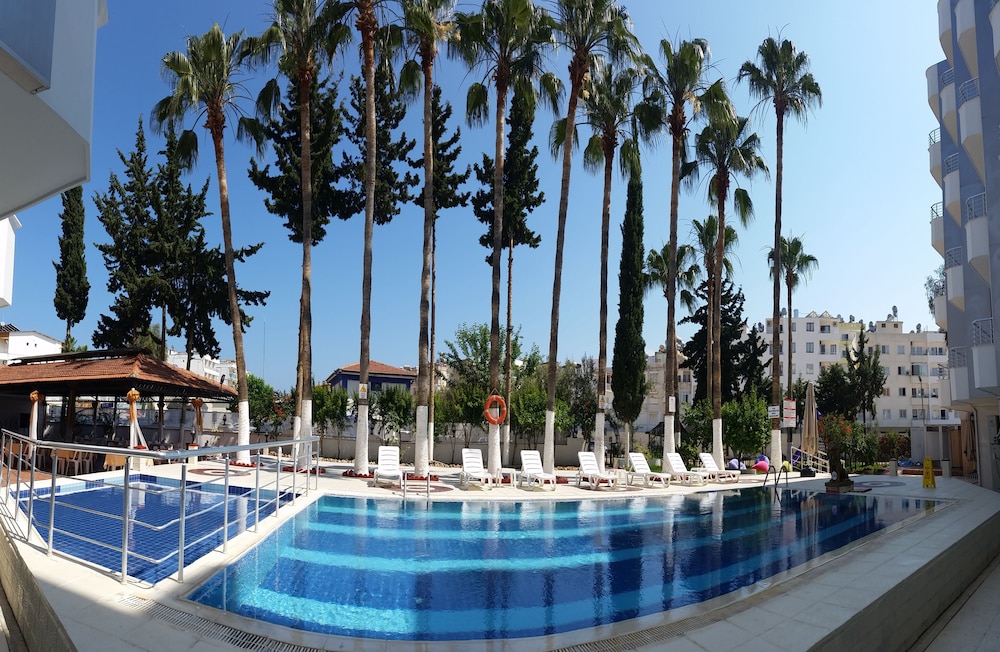 EYLUL HOTEL 31/50