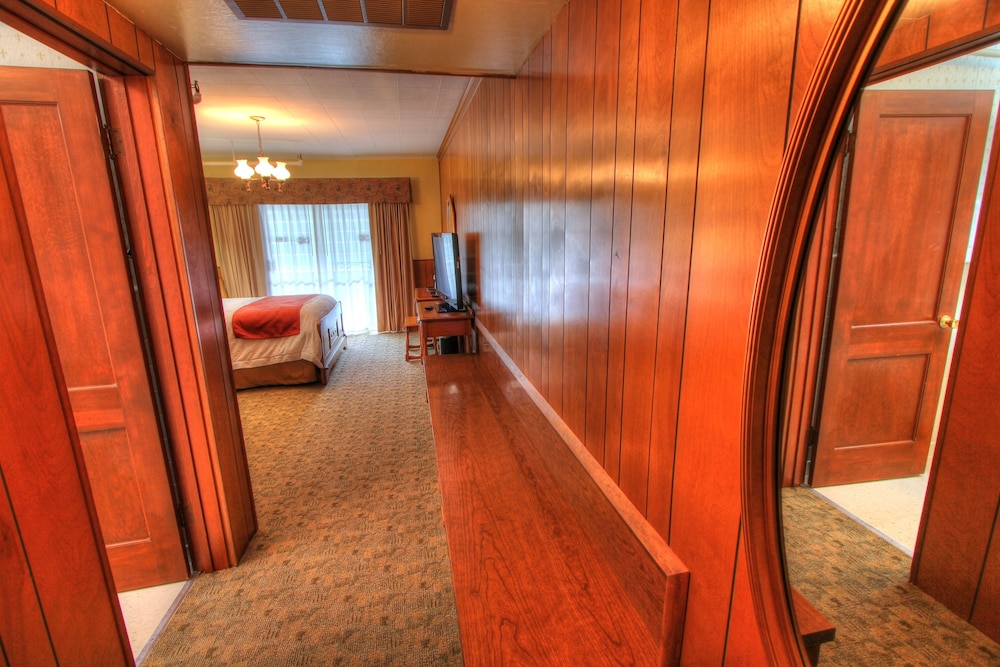 The Historic Gatlinburg Inn 43/66
