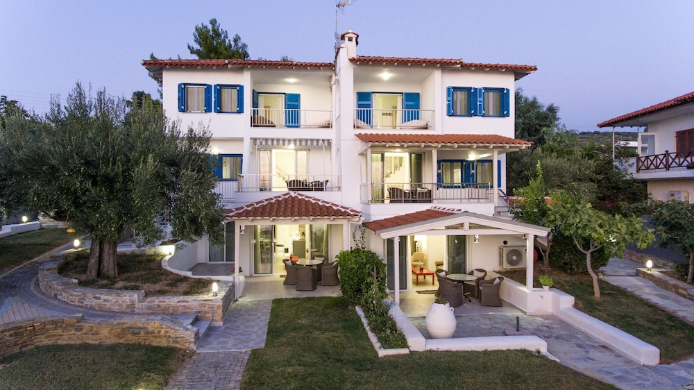 Acrotel Athena Villas 2/50