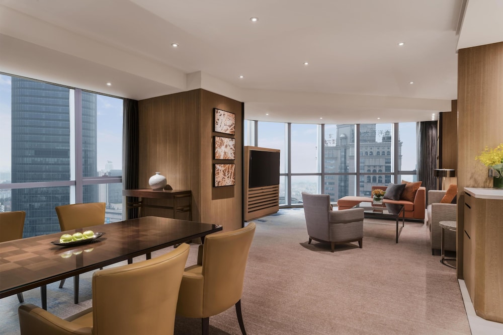 HYATT REGENCY SHANGHAI WUJIAOCHANG 48/75