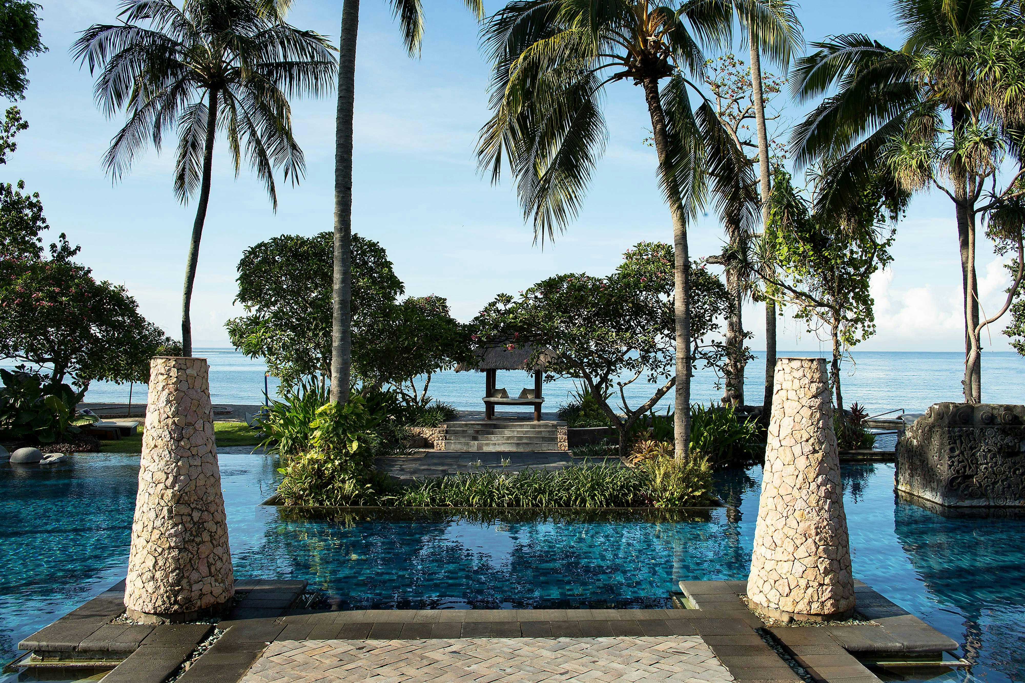 SHERATON SENGGIGI BEACH RESORT 63/75