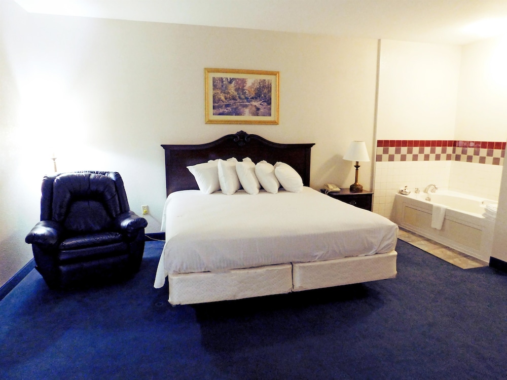 Americas Best Value Inn Fredonia 4/19