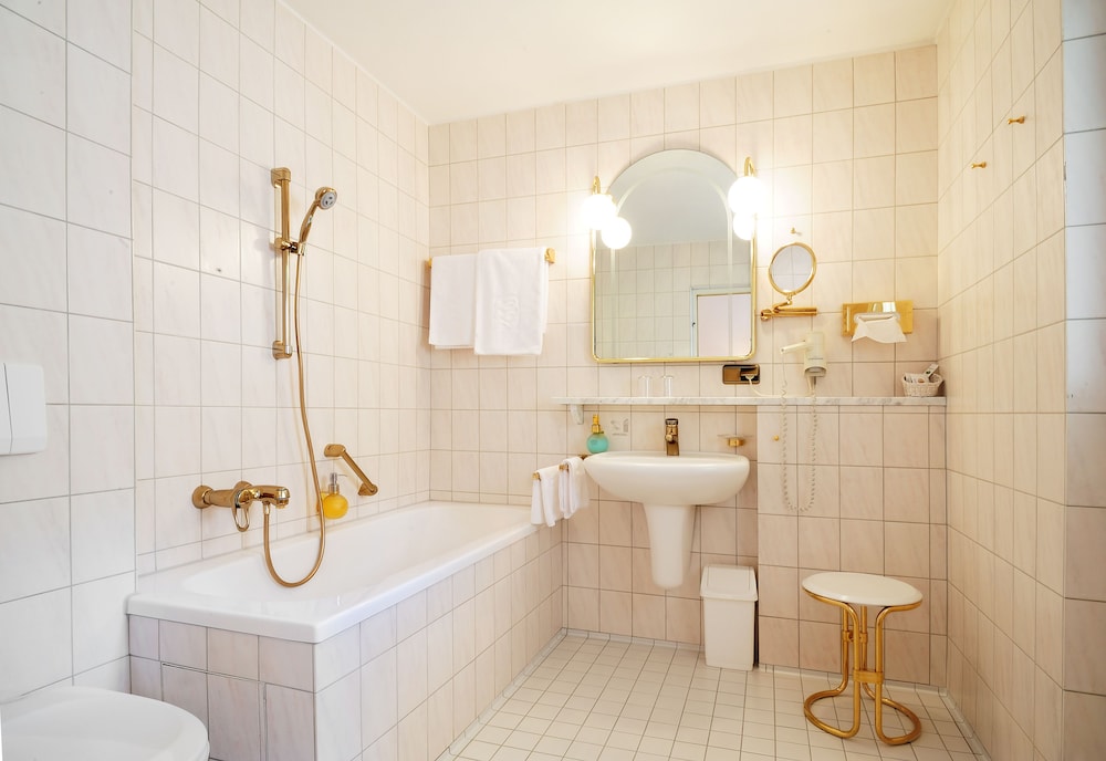 HOTEL MULLER 34/34