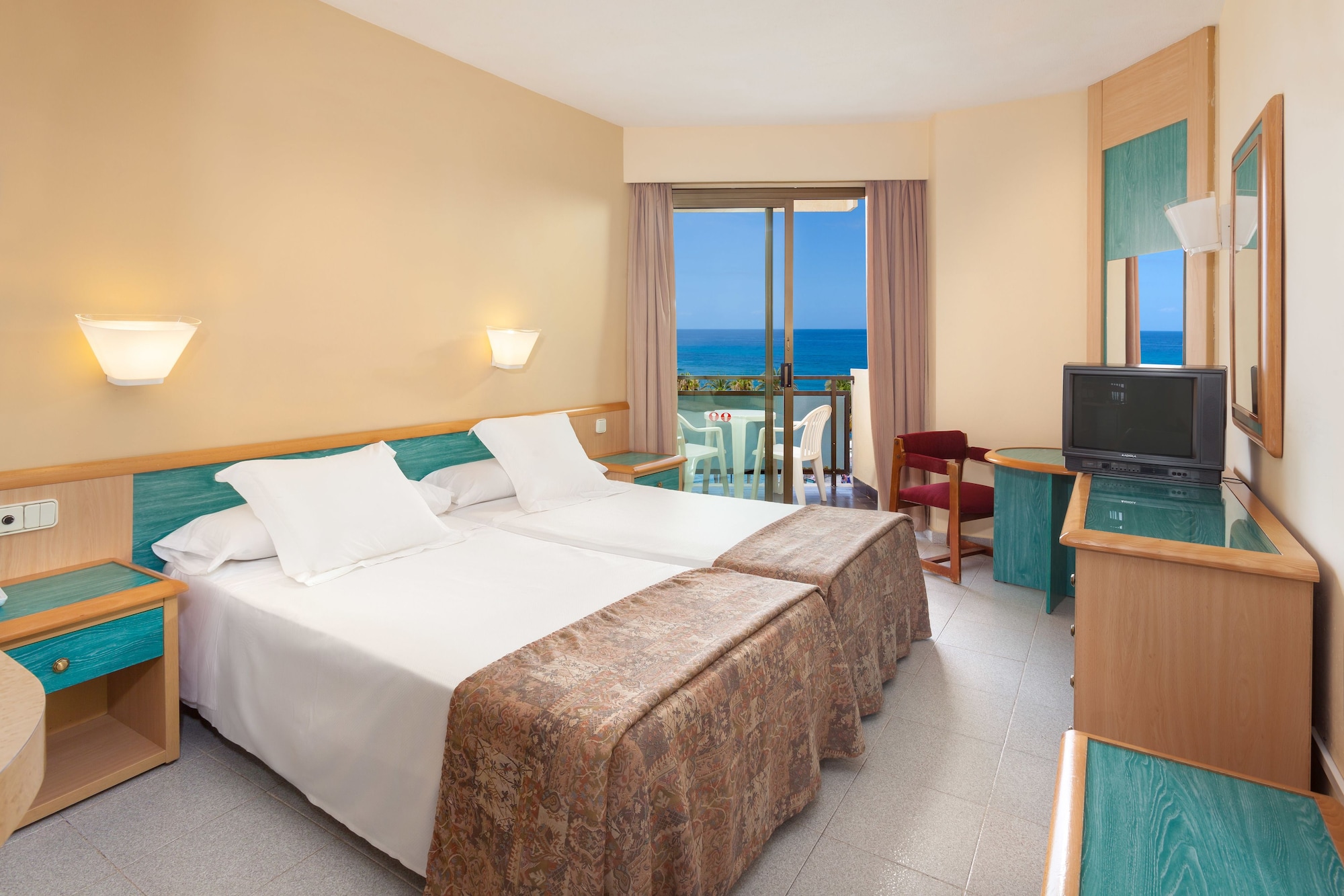 Standard, Triple, 3 Beds, Ocean Front