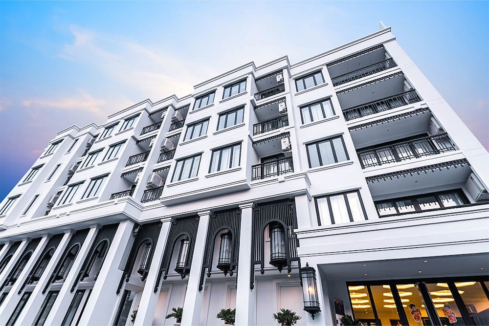 Glory Boutique Suites 1/50