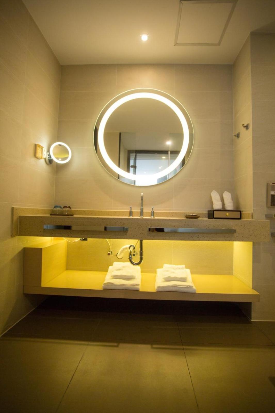 Lavande Hotel (Xuzhou East High-speed Railway Station Jinshanqiao Development Zone) 55/55