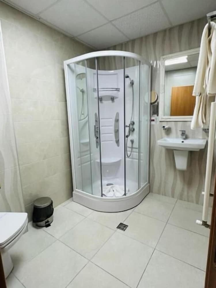Bulevard Prestige Hotel 44/45