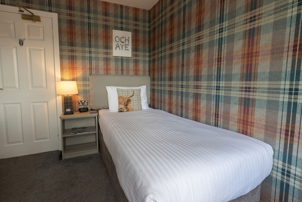 City, Single, Single Bed