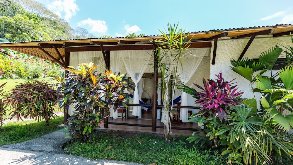 Hotel Villas Rio Mar 7/75