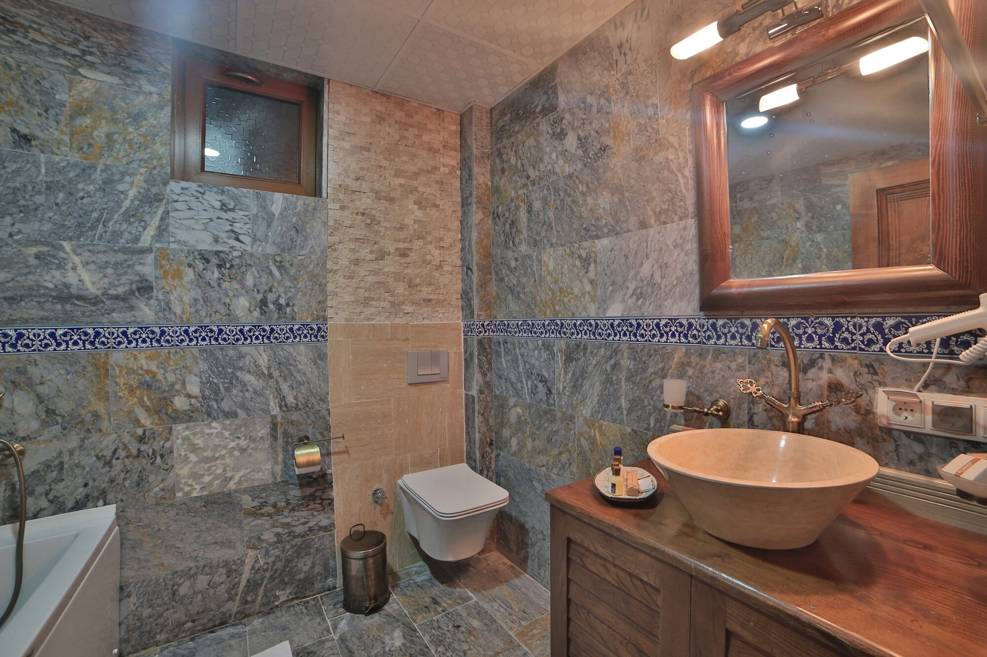 COMFORT, DOUBLE BED, VALLEY VIEW