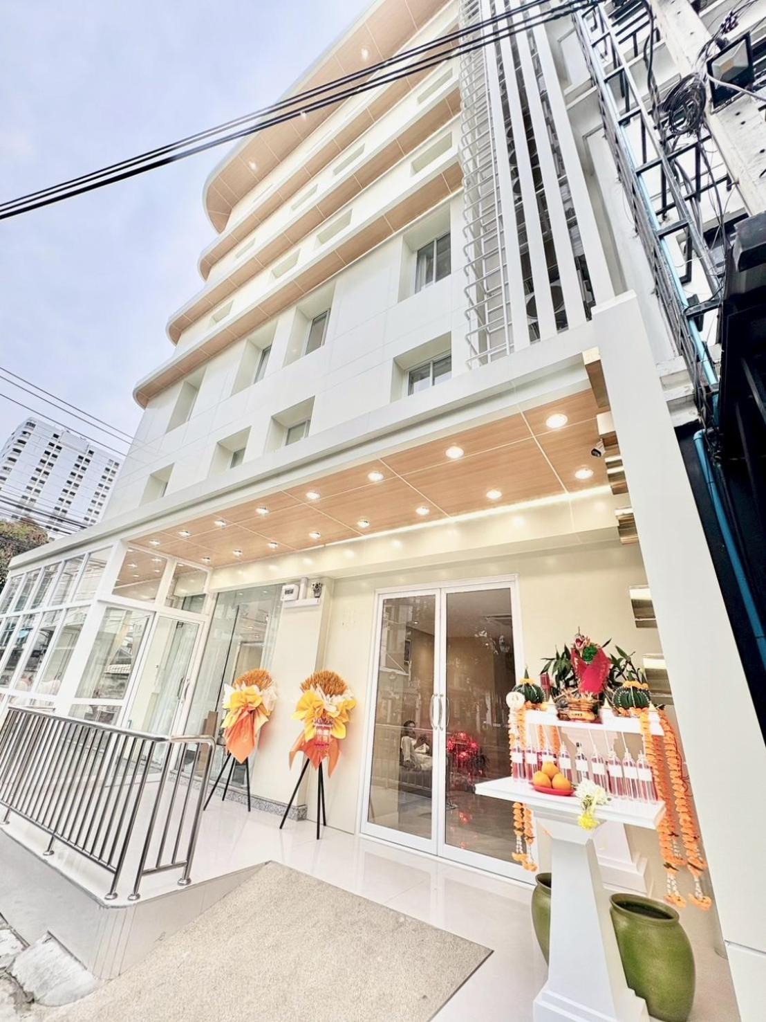 ABC QQ Hotel 2/38