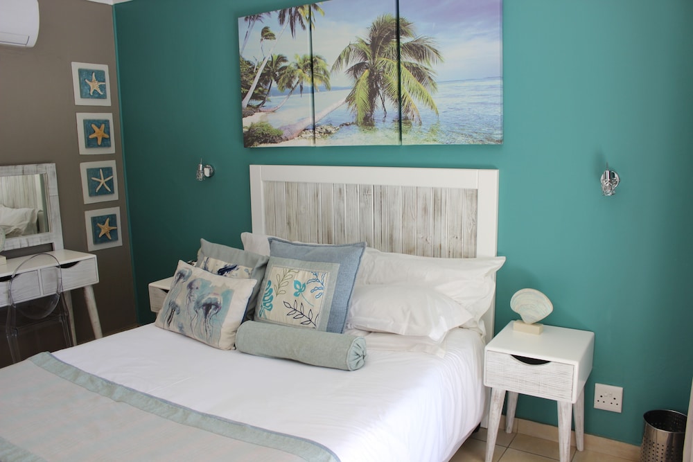 1 Bedroom, Economy, Suite, Queen Bed