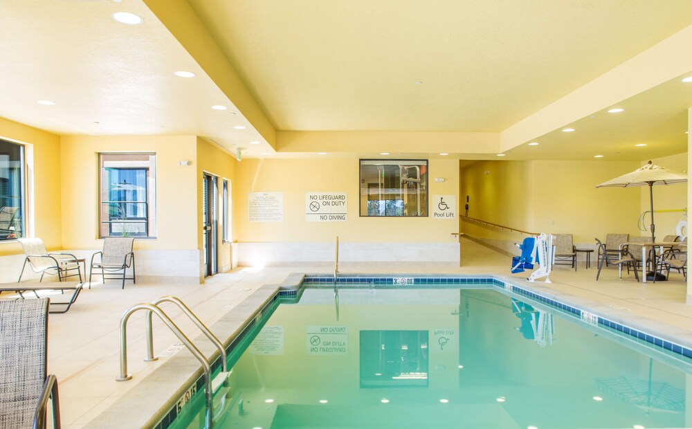Hampton Inn Suites Whitefish Mt 27/45