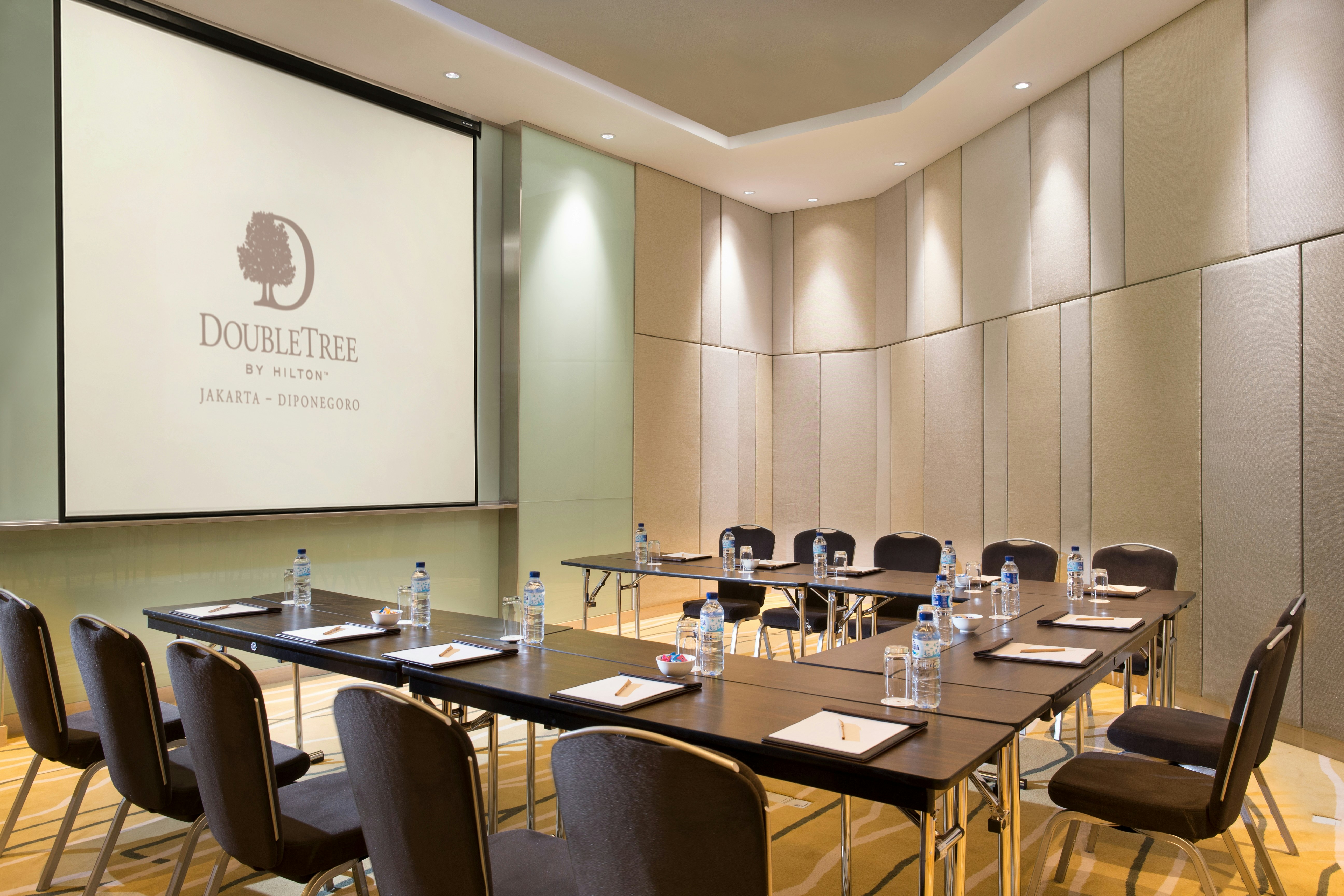 DoubleTree by Hilton Hotel Jakarta - Diponegoro 45/54