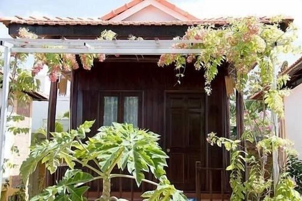 Hung Vuong Resort 3/50