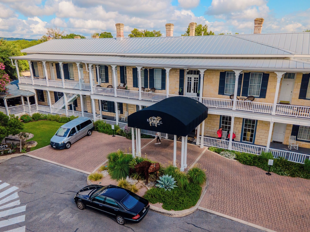 Ye Kendall Inn 73/82