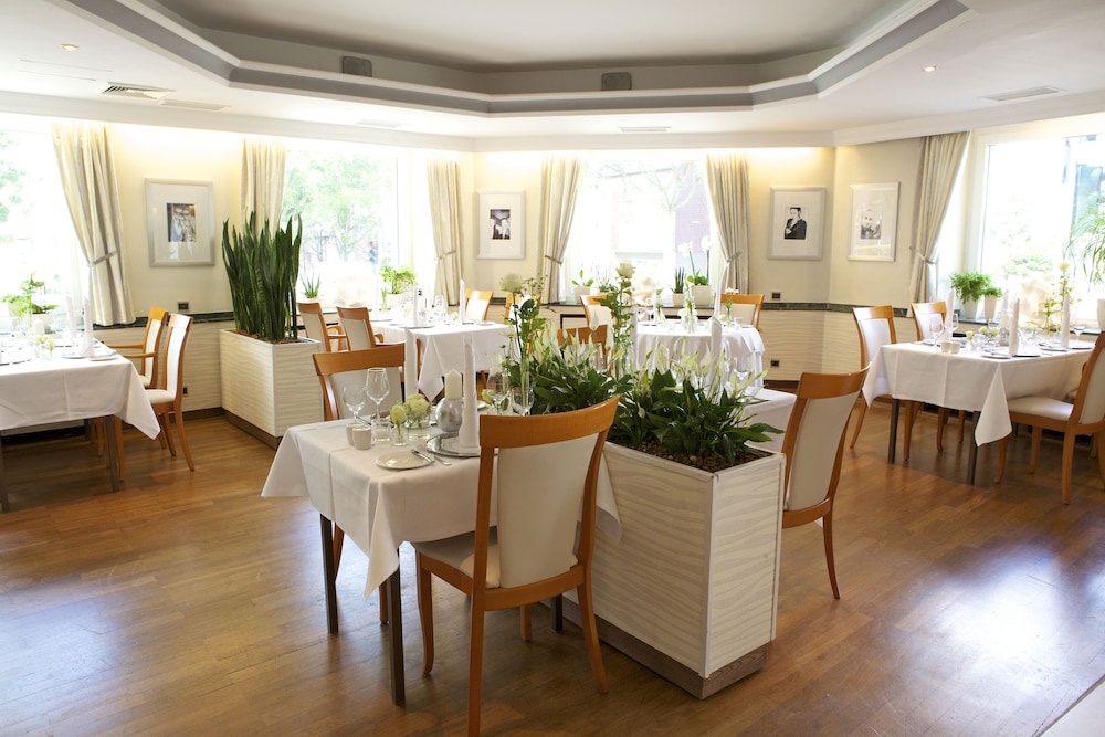 Parkhotel Oberhausen 40/52