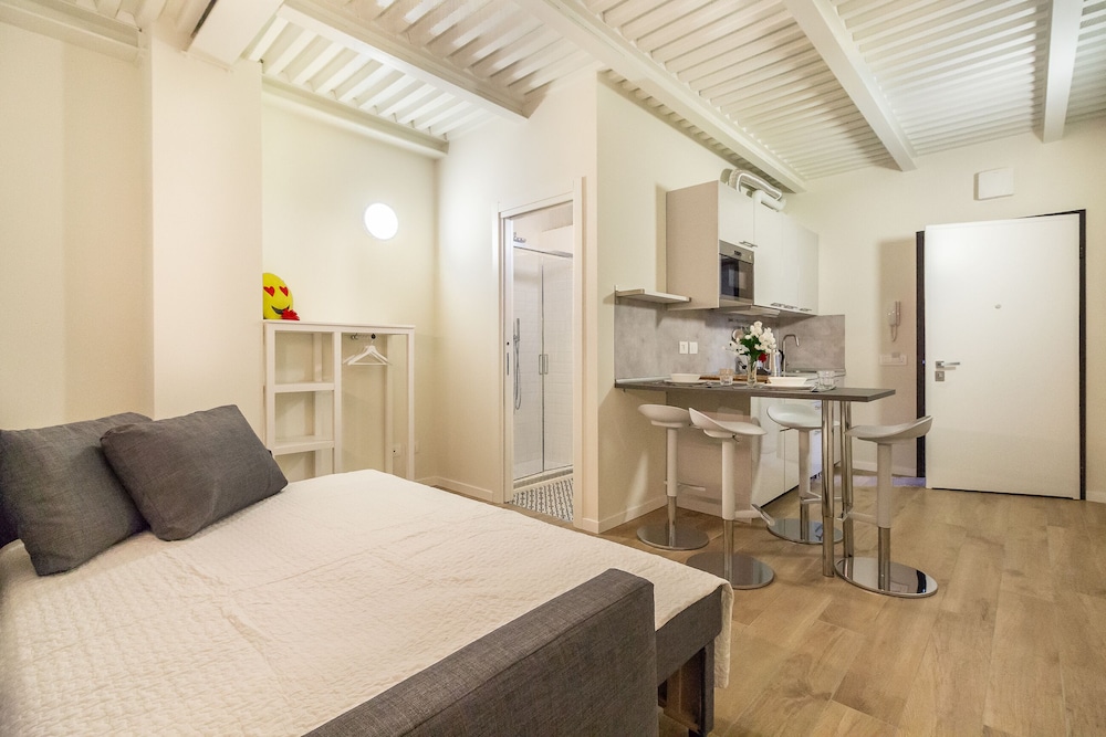 Alessia s Building- Affori FN 8/30