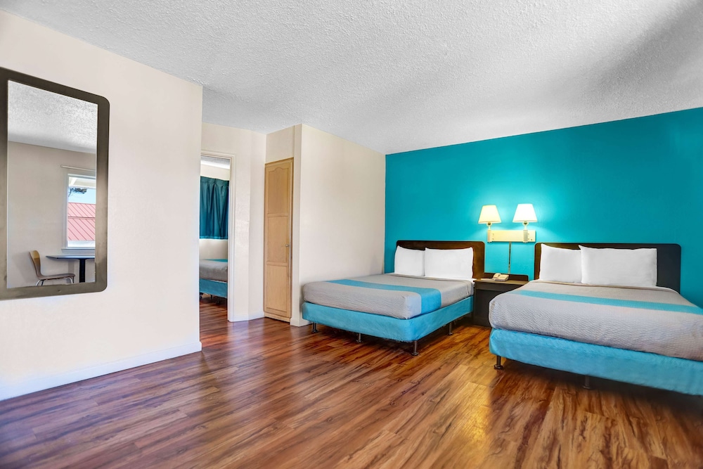 Motel6 Fort Bragg, CA 26/49