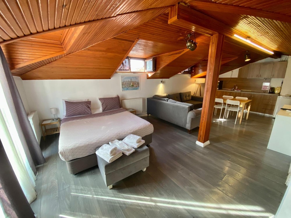 Flats Company - Karakoy Apartment 28/70