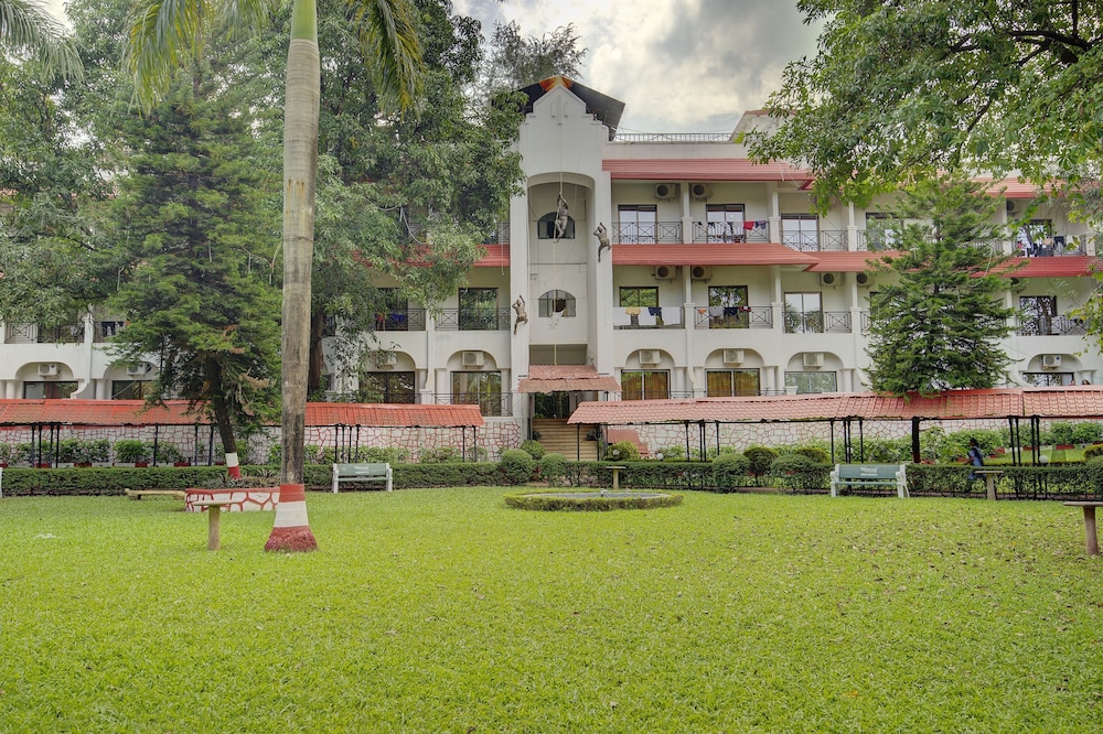 HOTEL KHANVEL RESORT 46/50