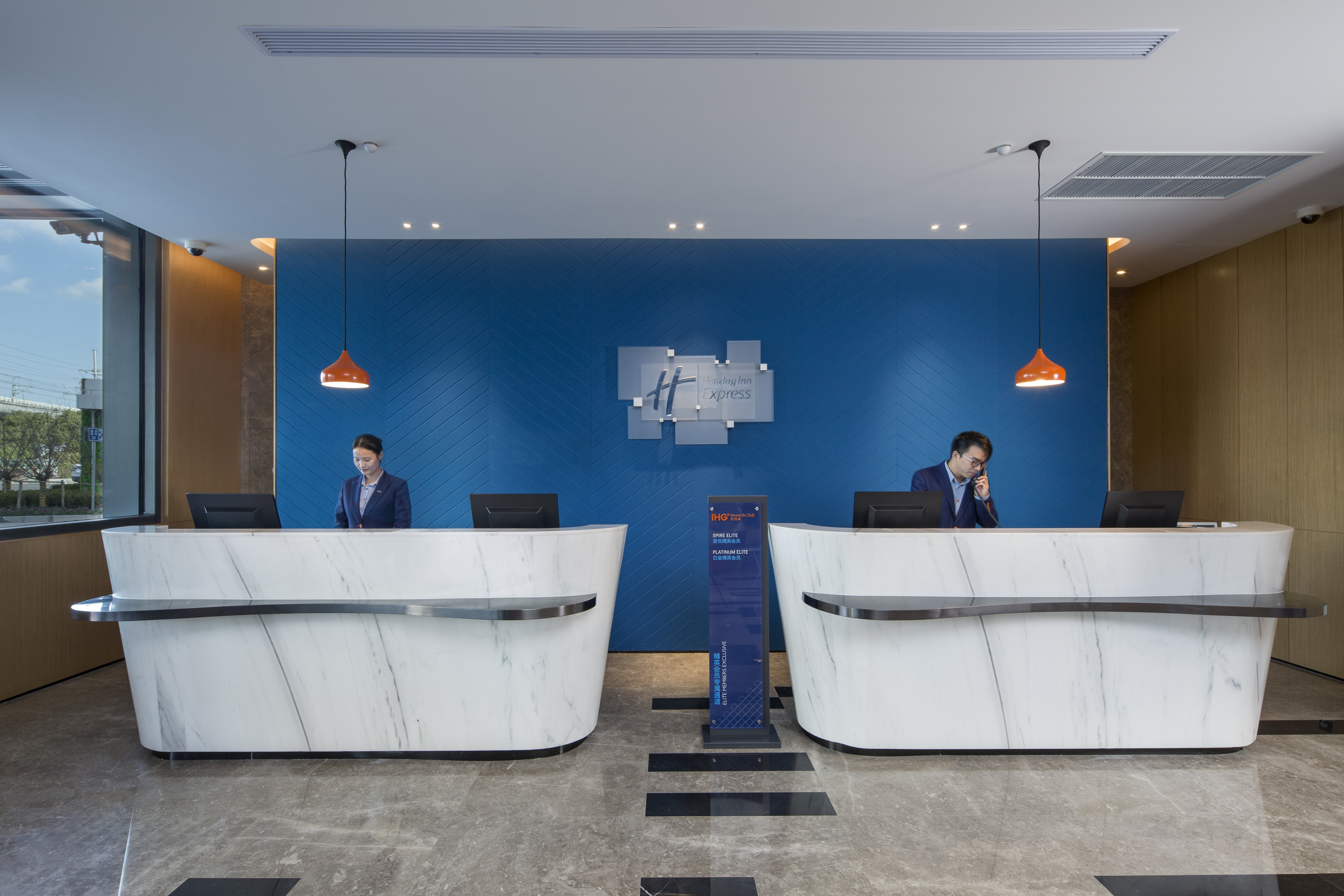 Holiday Inn Express Shanghai Kangqiao 6/33