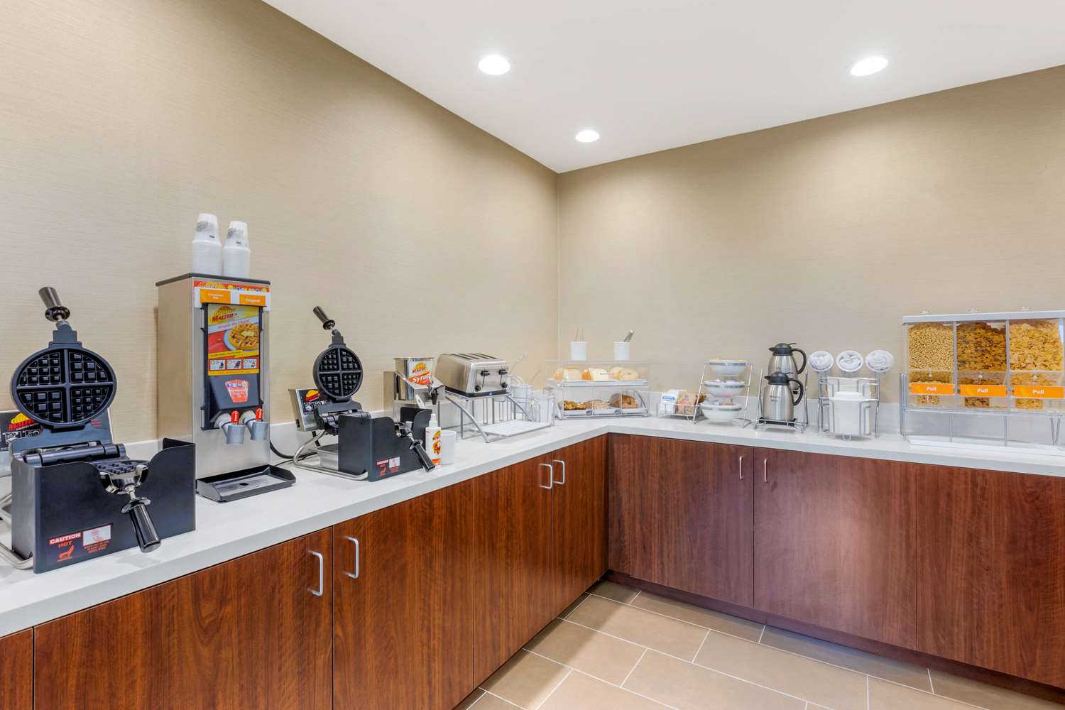 Comfort Inn & Suites Near Ontario Airport, CA 19/19