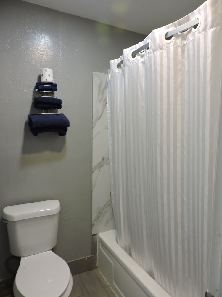 OYO Hotel Waldron AR - Hwy 71 48/52