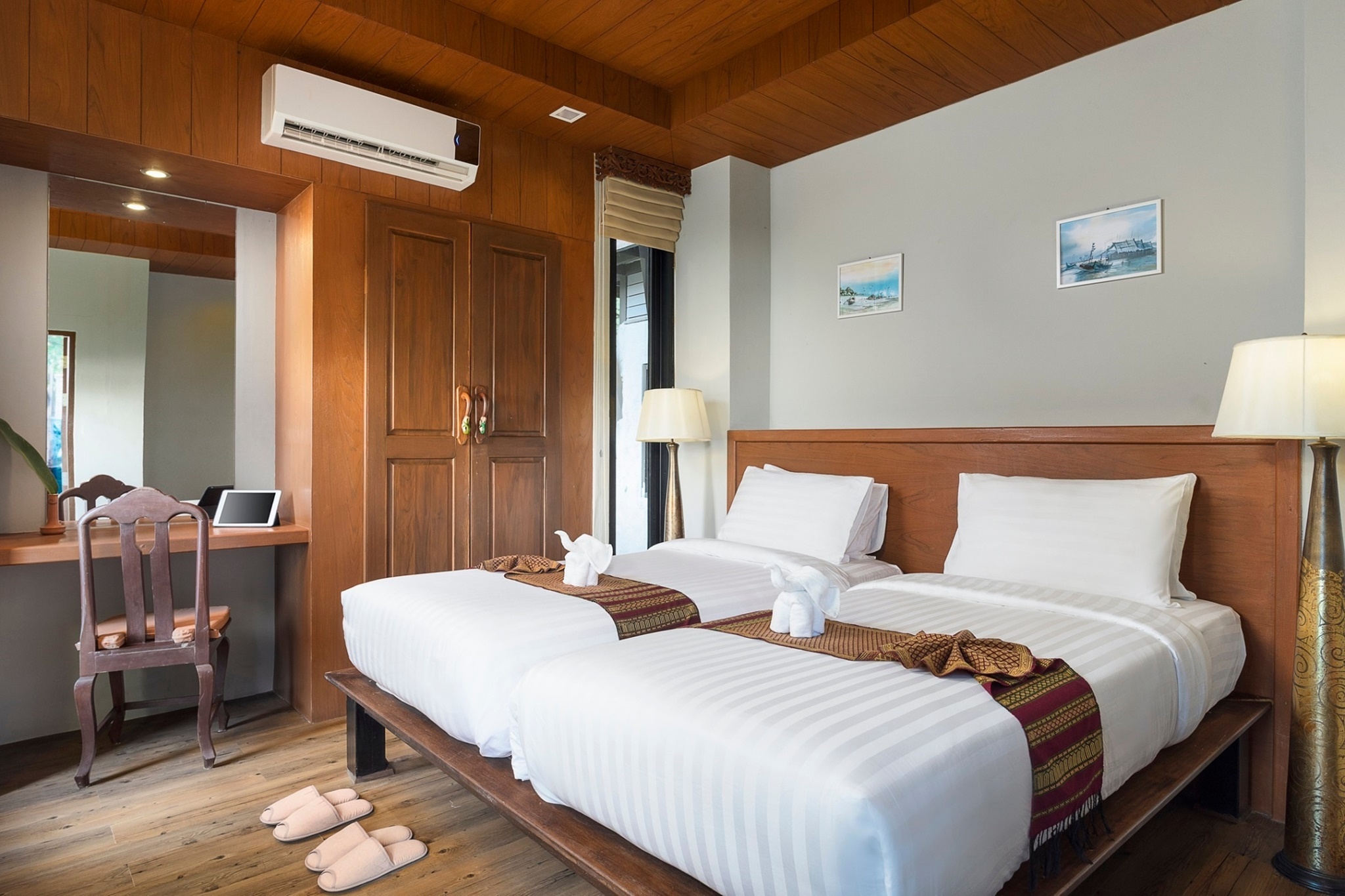 Family Pool Villa
