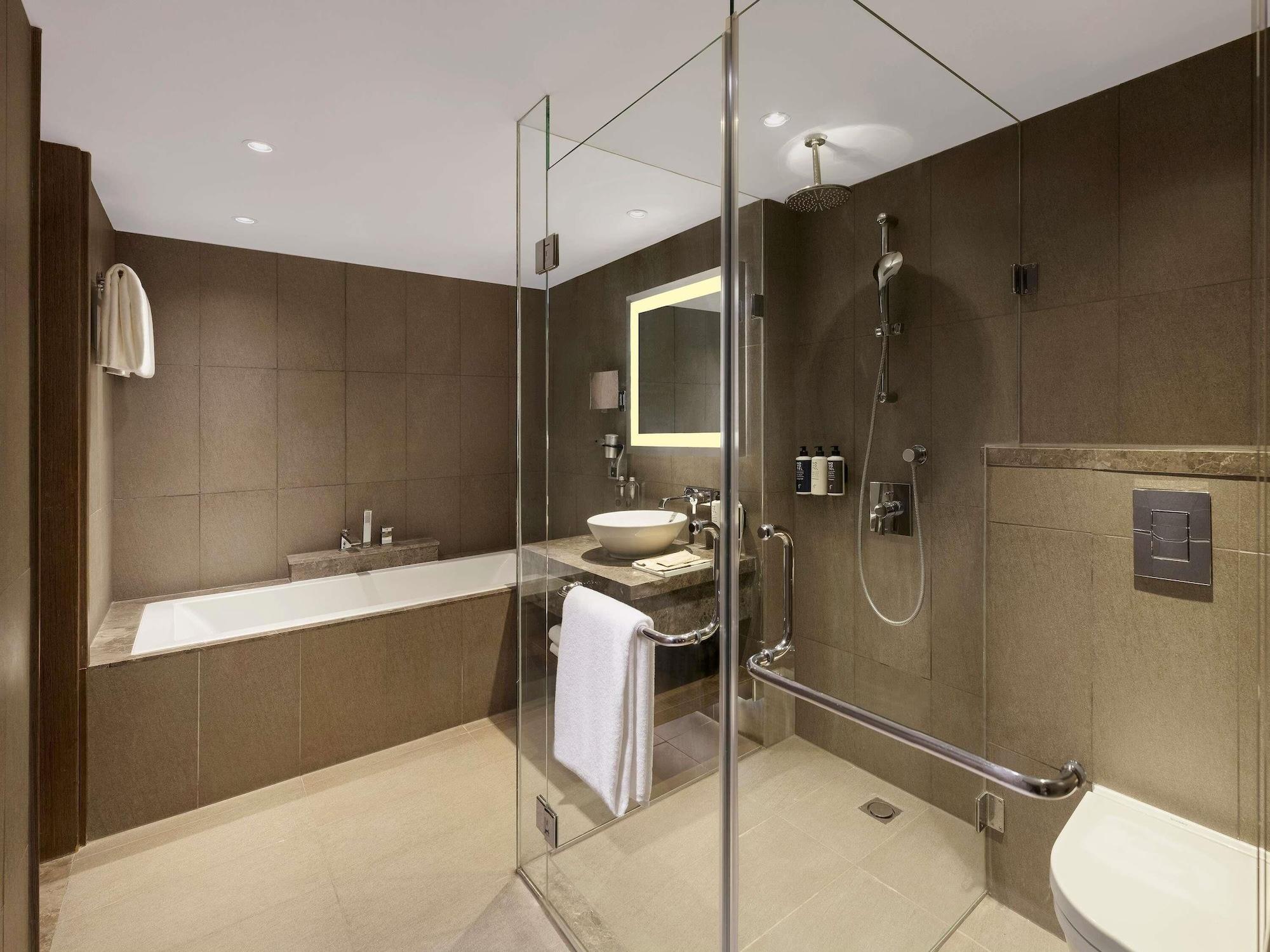 جناح جونيور بسرير كينج، Novotel New Delhi Aerocity 4/4