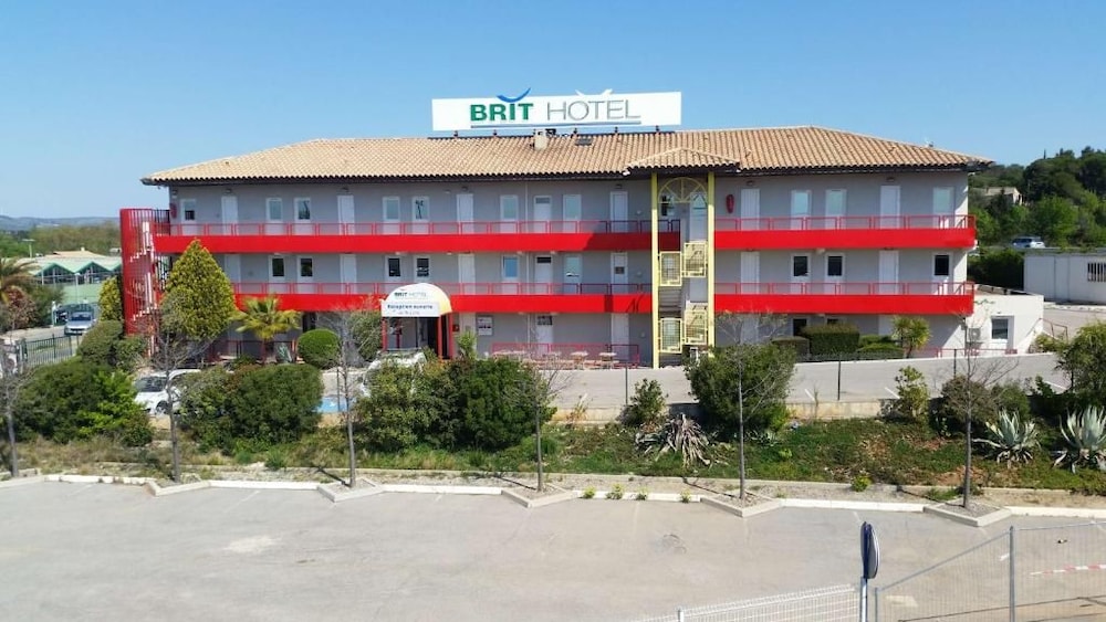 Brit Hotel Essentiel Sete Balaruc 4/50