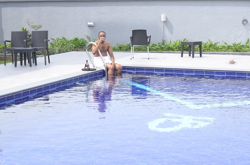 Hillsbay Hotels 16/24