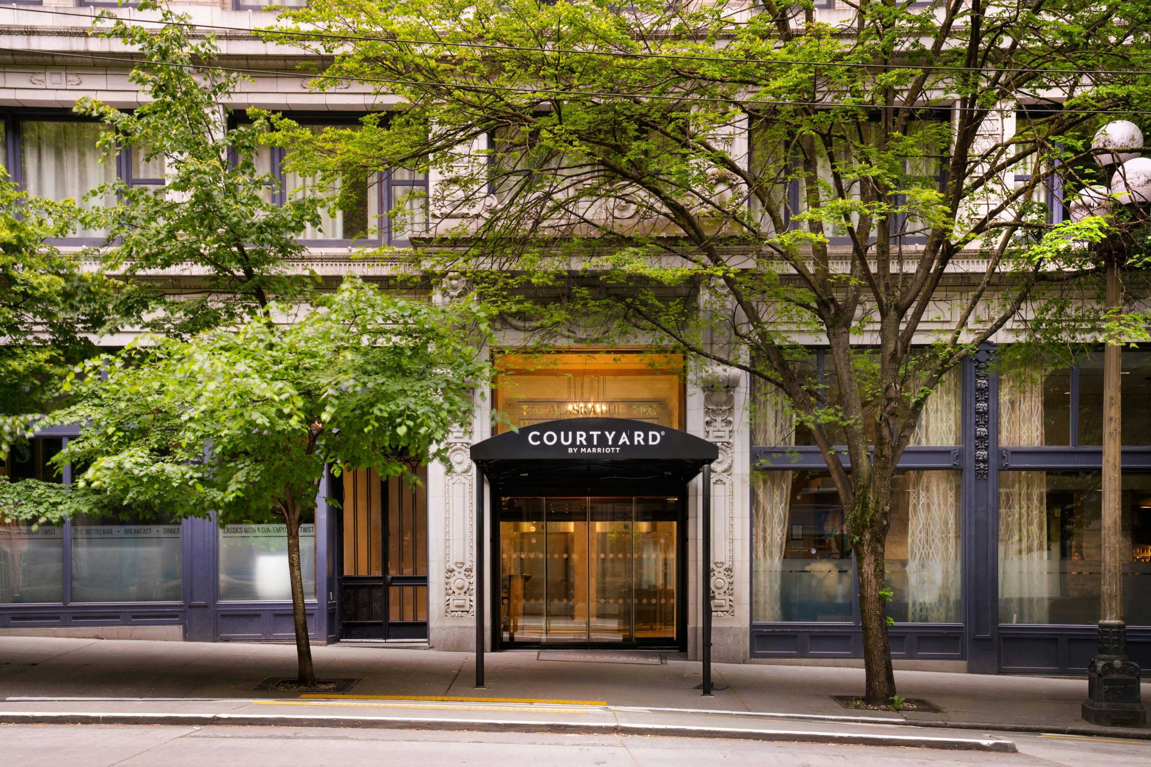 Courtyard Seattle Downtown Pioneer Square 1/24