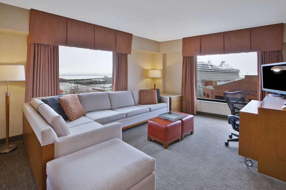 Hilton Garden Inn Portland Downtown Waterfront 24/41