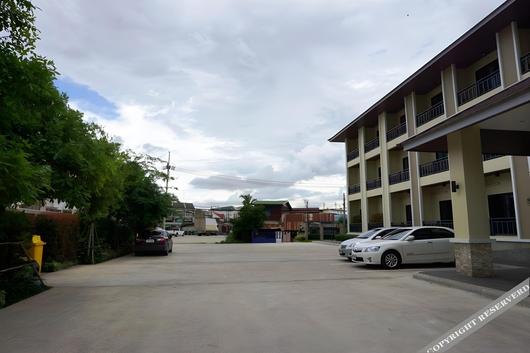 Morage Hotel 76/81