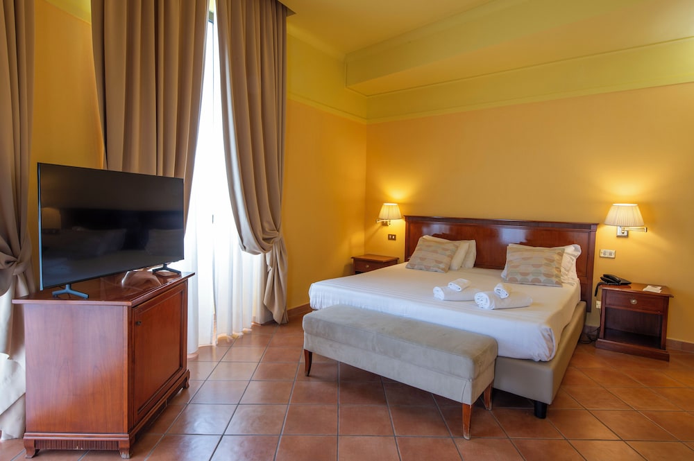 Hotel Nuvo 13/50