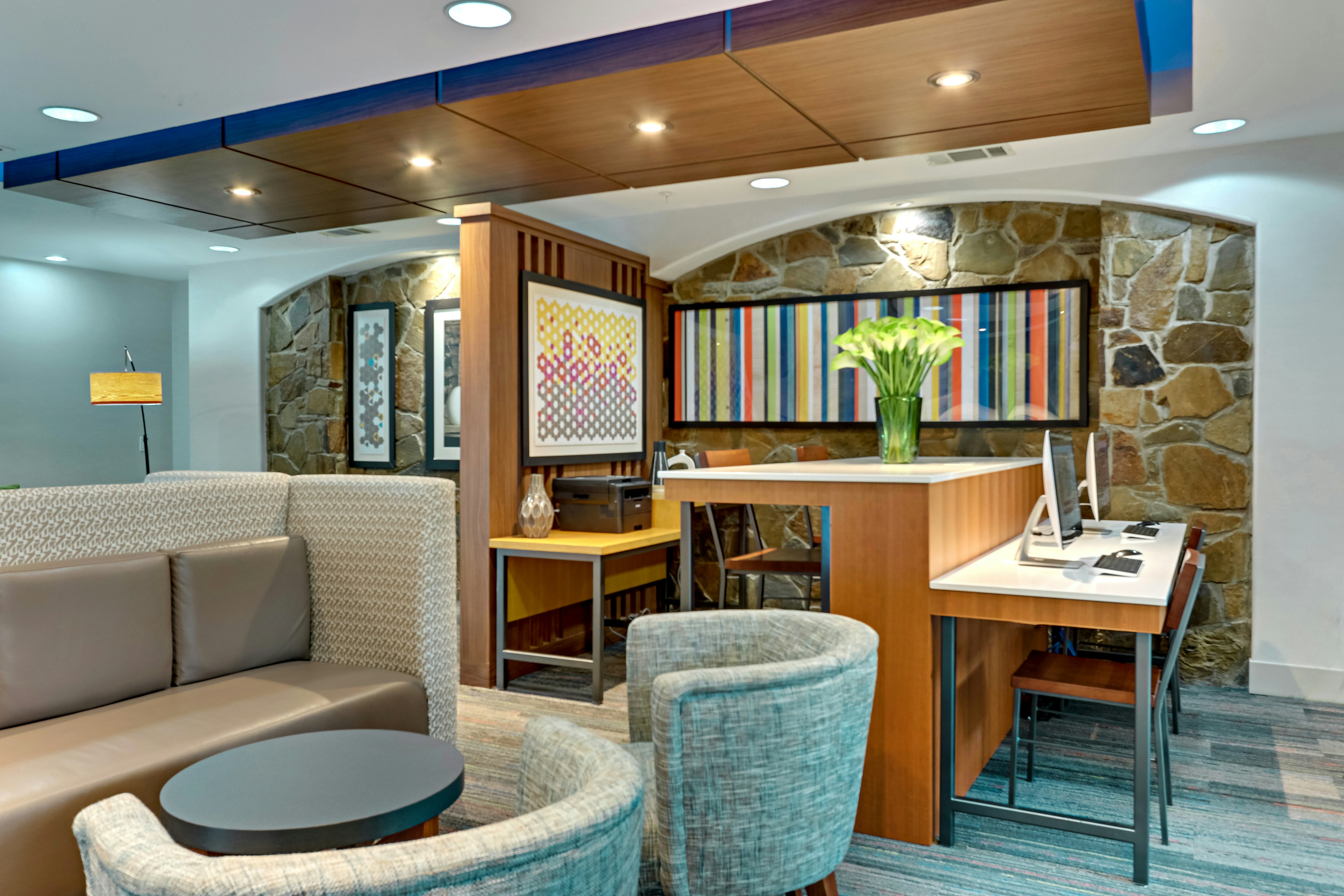 Holiday Inn Express Hotel & Suites Weatherford 42/57