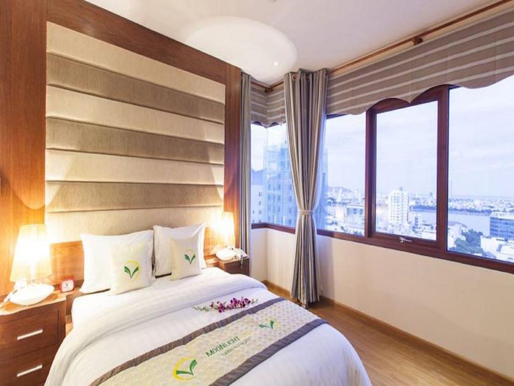 SUPERIOR, DOUBLE BED, CITY VIEW