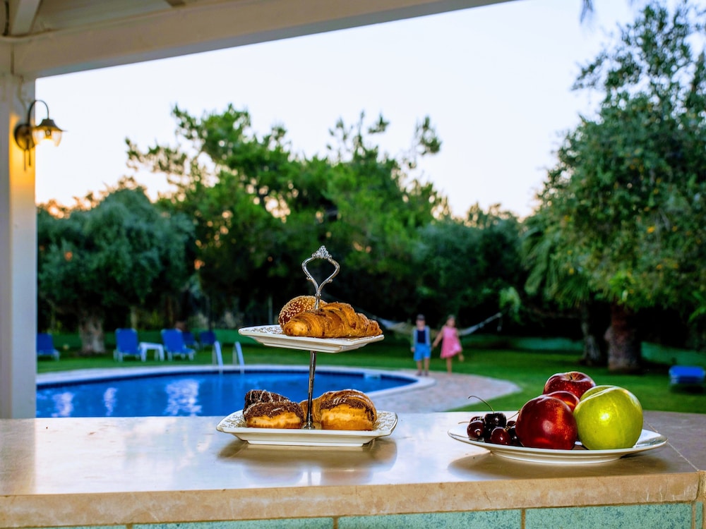Ibiscus Hotel Malia 55/61