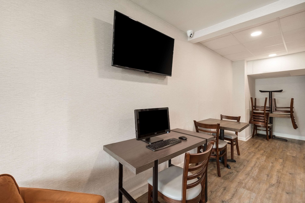 Quality Inn Gastonia East 32/32