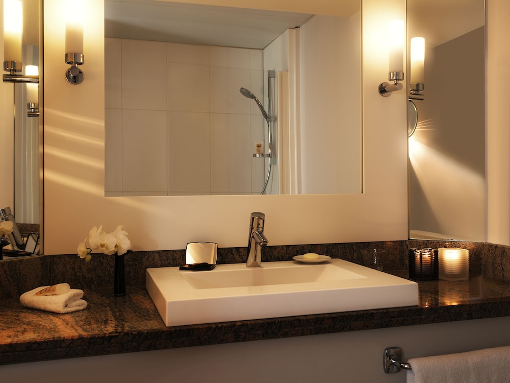 Mercure Paris CDG Airport 24/69